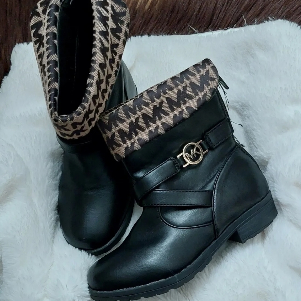 Michael Kors girl's, size 11, boots